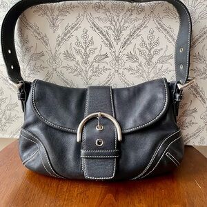 Vintage Y2K Coach Soho Shoulder Bag in Black Leather.
